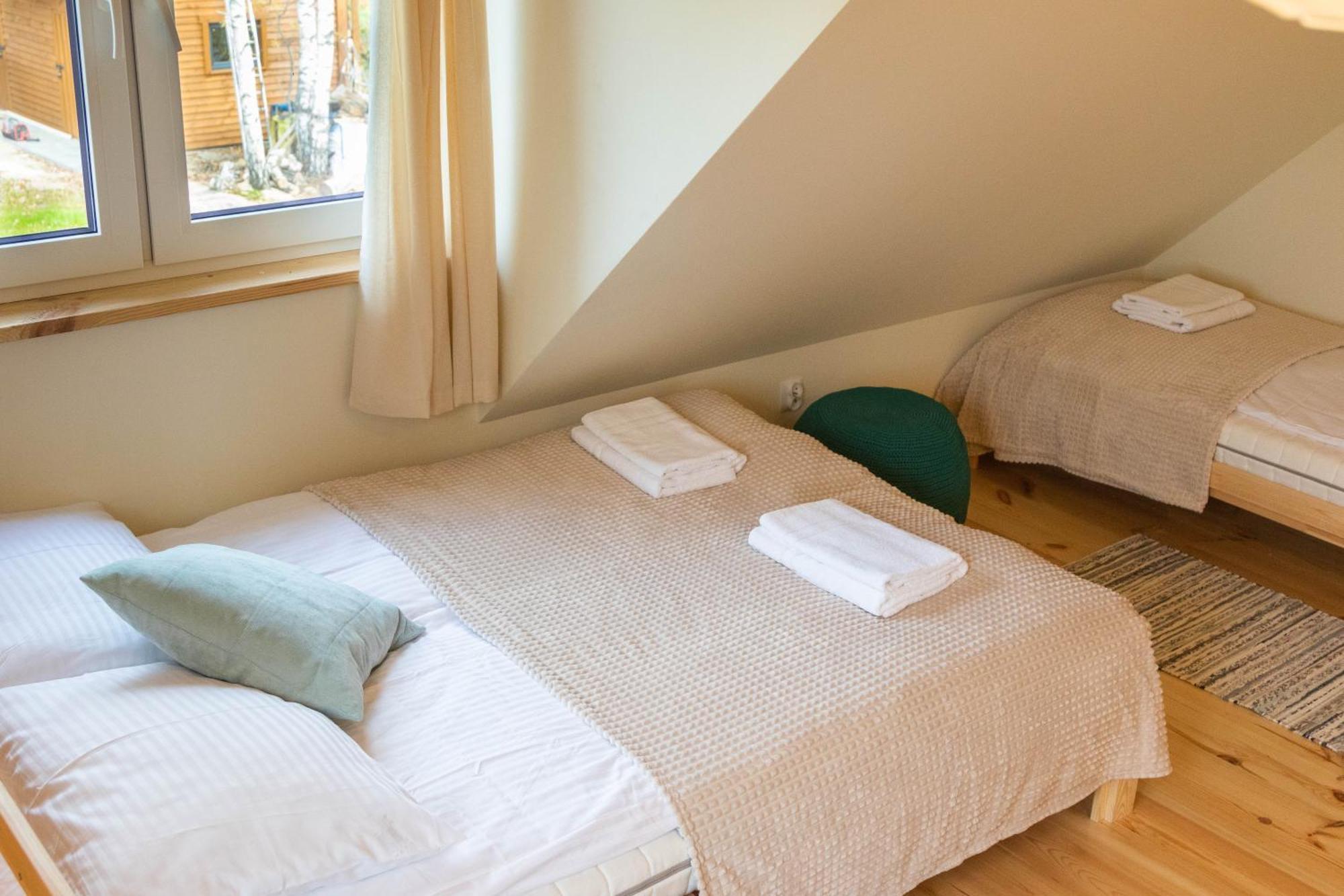 Zubrowe Siolo - Dom Nad Lakami Apartment Bialowieza Ruang foto